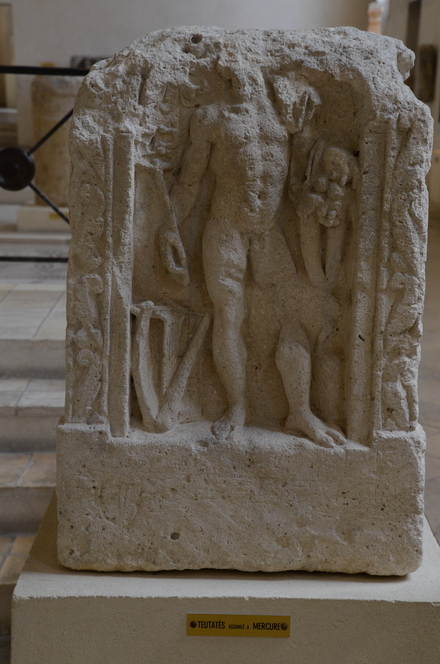 Reims, Relief showing Taranis