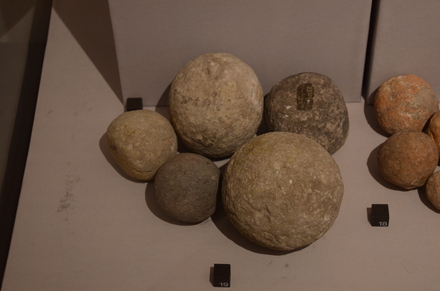 Strasbourg, Catapult stones