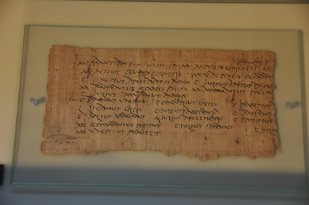 Papyrus about the honorable release of several legionaries (P7428)