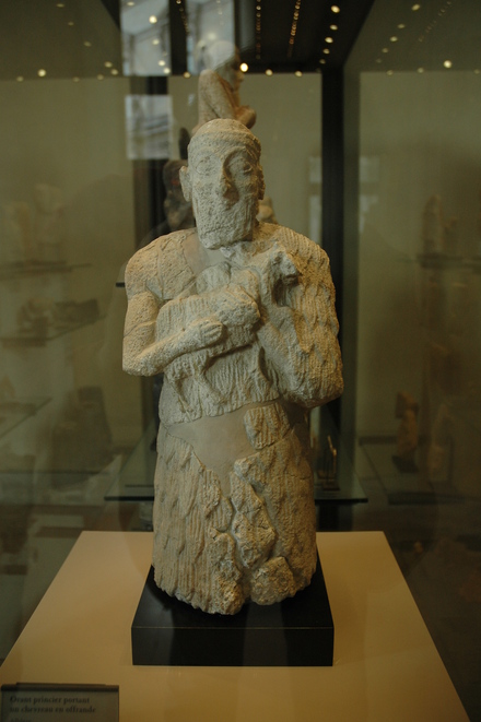 Susa, Statue of a praying man offering a goat