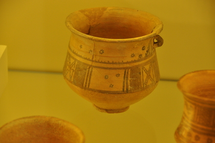 Tepe Giyan, Painted pottery