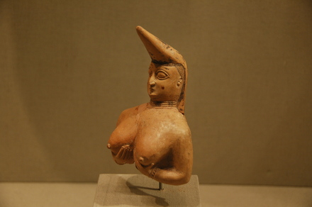 Vessel fragment in the form of a nude woman