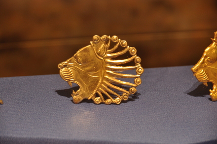 Achaemenid lion