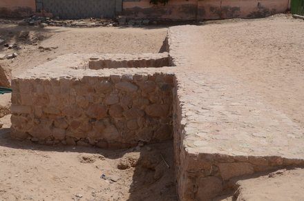 Akaba, Roman city wall