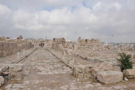 Amman, Citadel, Umayyad Palace, colonnaded street