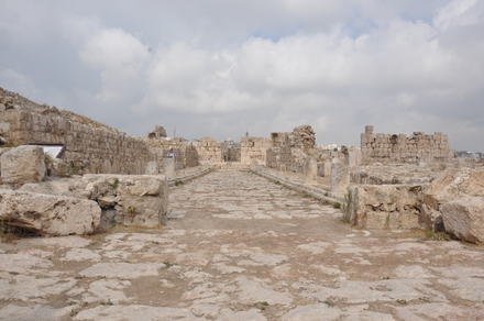 Amman, Citadel, Umayyad Palace, colonnaded street