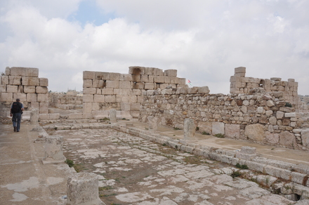 Amman, Citadel, Umayyad Palace, colonnaded street