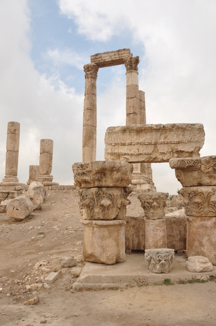 Amman, Citadel, Temple of Hercules, remains of columns, capitals and frieze