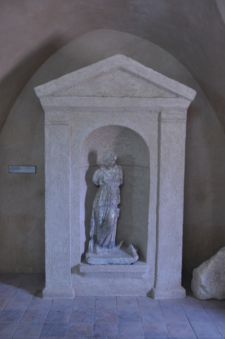 Gadara, Nymphaeum, Statue of a maiden, probably Adriane