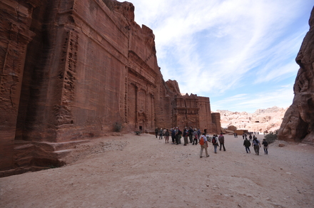 Petra, Outer siq, Street of facades