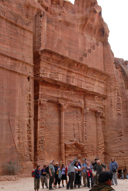 Petra, Outer siq, Street of facades