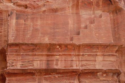 Petra, Outer siq, Cavetto