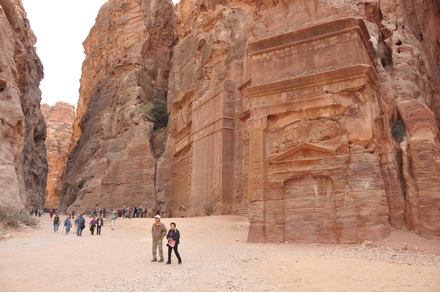 Petra, Outer siq, Street of facades