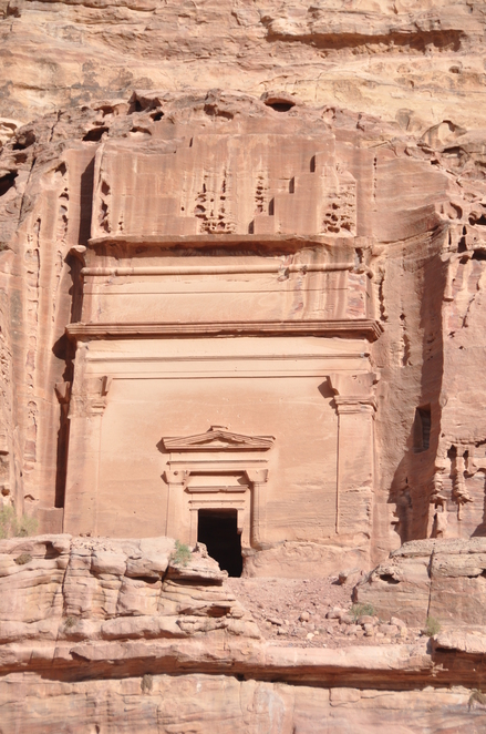 Petra, Outer siq, Tomb813, exterior with entrance