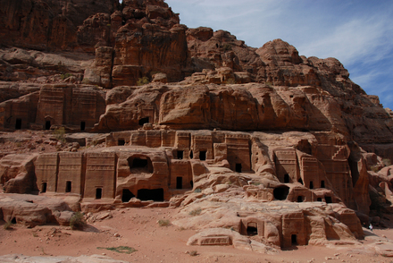 Petra, Theaterstreet facades