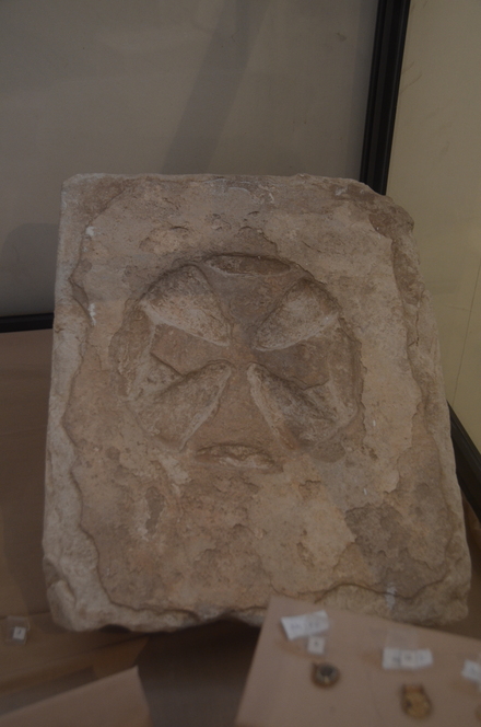 Hawara, Maltese cross