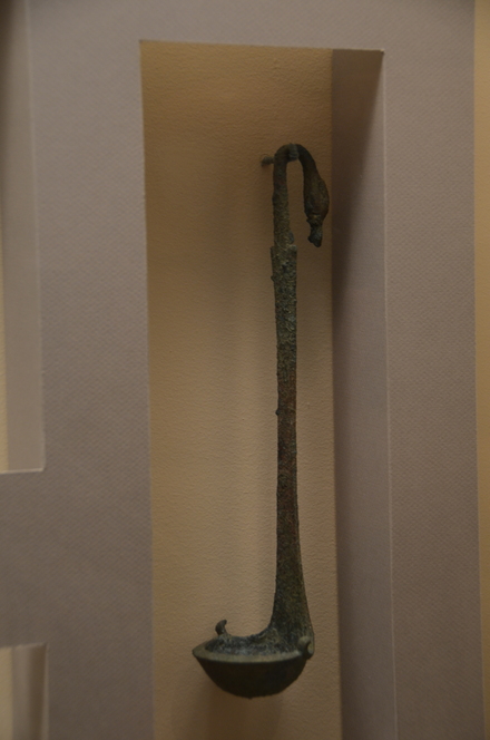 Tell as-Sadiyya, Late bronze ladle