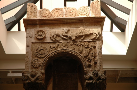 Ghirza, South cemetery, Mausoleum G, Relief