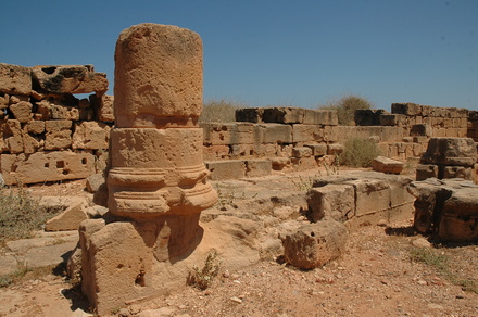 Taucheira-Arsinoe, East Basilica, Column