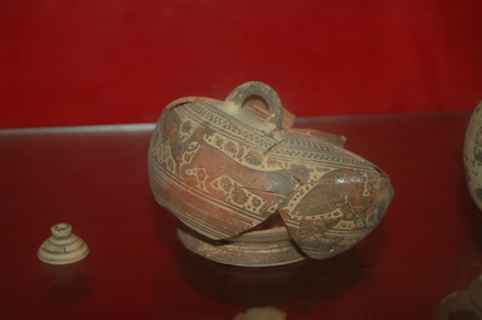 Taucheira, Archaic pottery