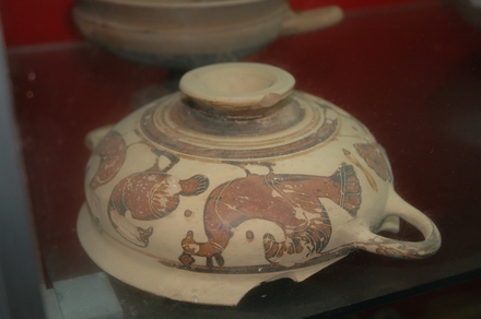 Taucheira, Archaic pottery