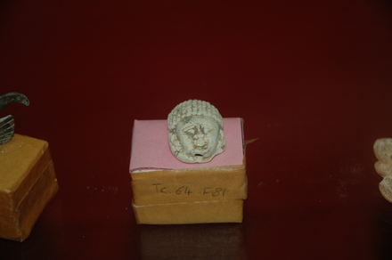 Taucheira, Little negroid head
