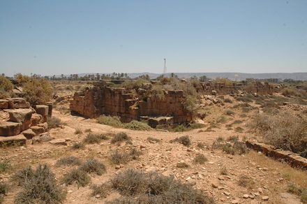 Taucheira-Arsinoe, Western wall and gate