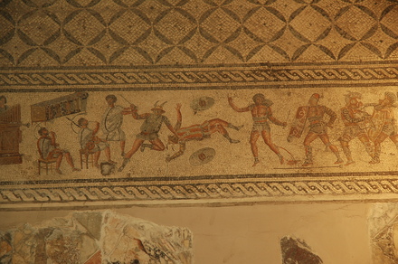 Dar Buc Ammera, Gladiator mosaic