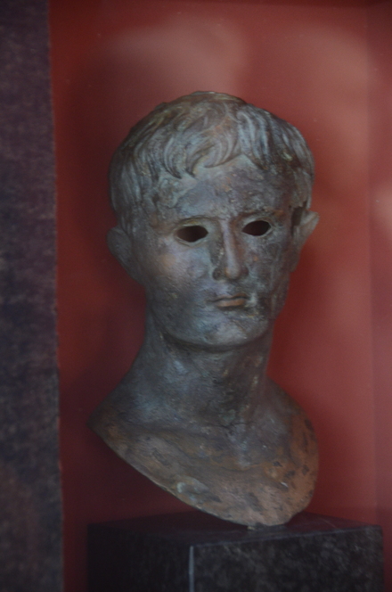 Bronze bust of emperor August