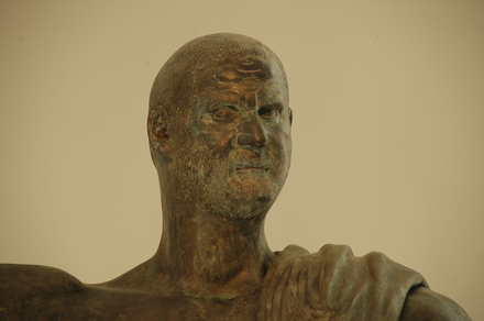 Statue of emperor Trebonianus Gallus