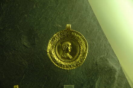 Medaillion with head of empress Julia Cornelia Salonina Crysogone, wife of emperor Galienus