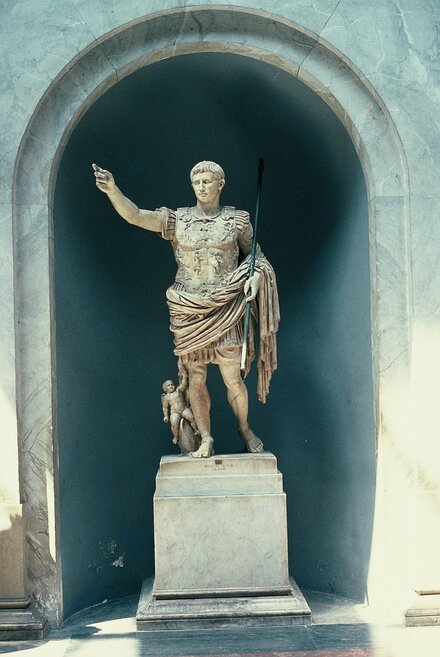 Statue of emperor August