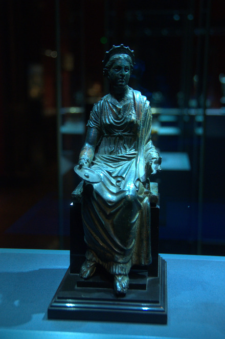 Bronze statuette symbolising harmony (Concordia)