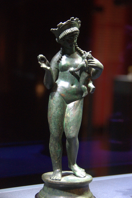 Statuette of goddess Venus with Amor