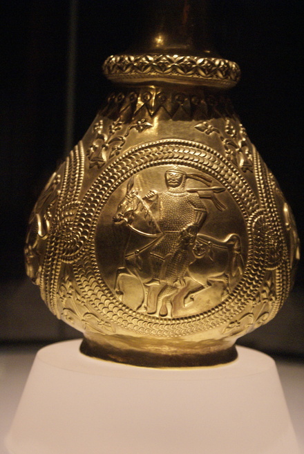 Nagyszentmiklós, Avar Treasure