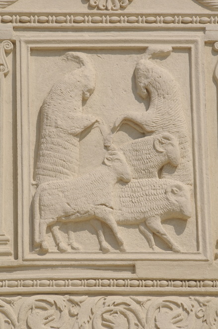 Adamclisi, Trophee of Trajan, Metope with rams (cast)