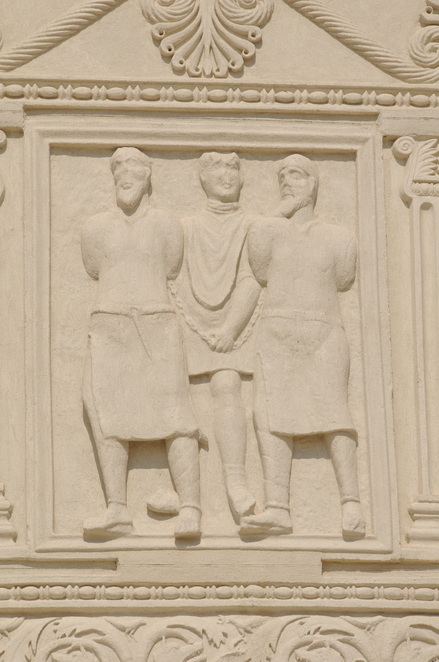 Adamclisi, Trophee of Trajan, Metope with POWs (cast)