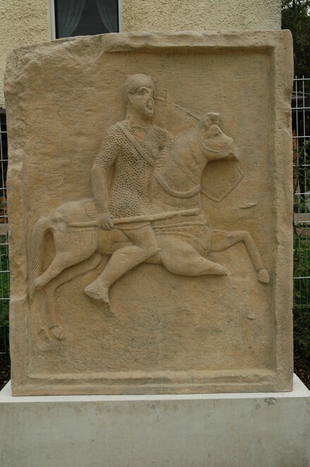 Adamclisi, Trophee of Trajan, Metope with cavalry (cast)