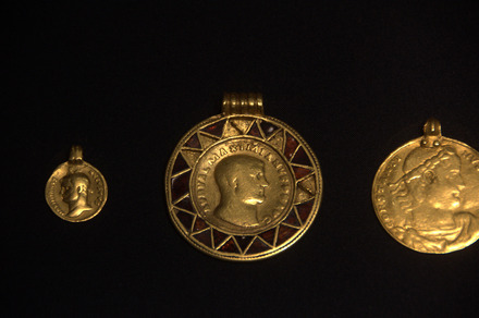 Șimleul Silvaniei, First Treasure, Medal of Maximian