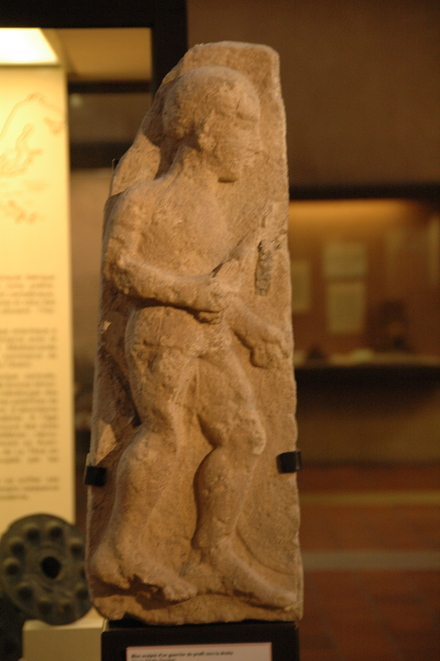 Osuna, Warrior on right side profile