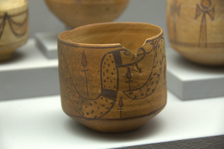 Meroe, Tomb of Amani-Shakheto, Cup with snake decoration