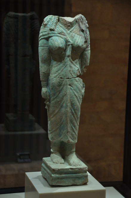 Naqa, Statuette of Isis