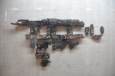 Ebla, Remains of wooden carvings from furniture