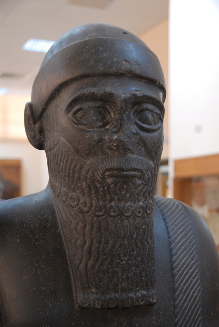 Mari, Relief of the protecting goddess Lama