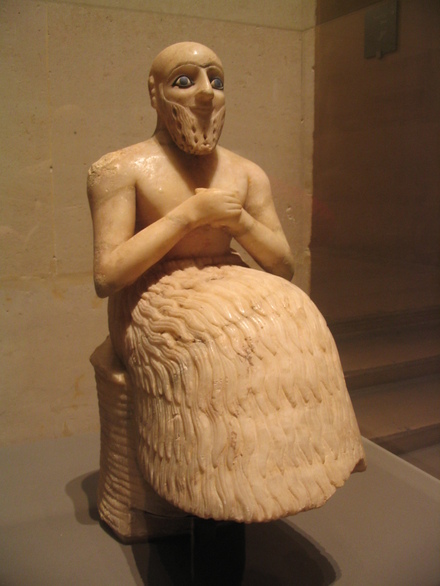 Mari, Head of a lady, coiffed with a polo, found in temple of Ishtar