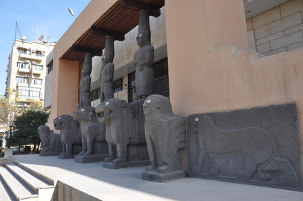 Tell Halaf, The divine traid, a sitting lion with a human head, a lion and a bull