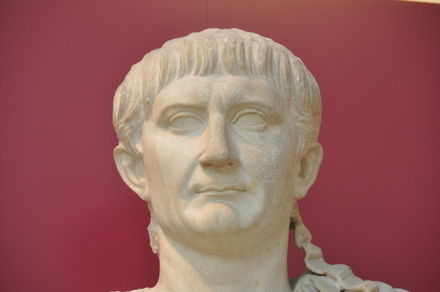 Utica, Statue of Trajan
