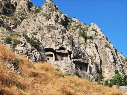 Amaseia, Rock tombs of the Royal Necropolis