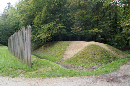 Limespalisade mit Wall und Graben