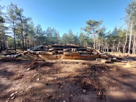 Hyllarima Tumulus.